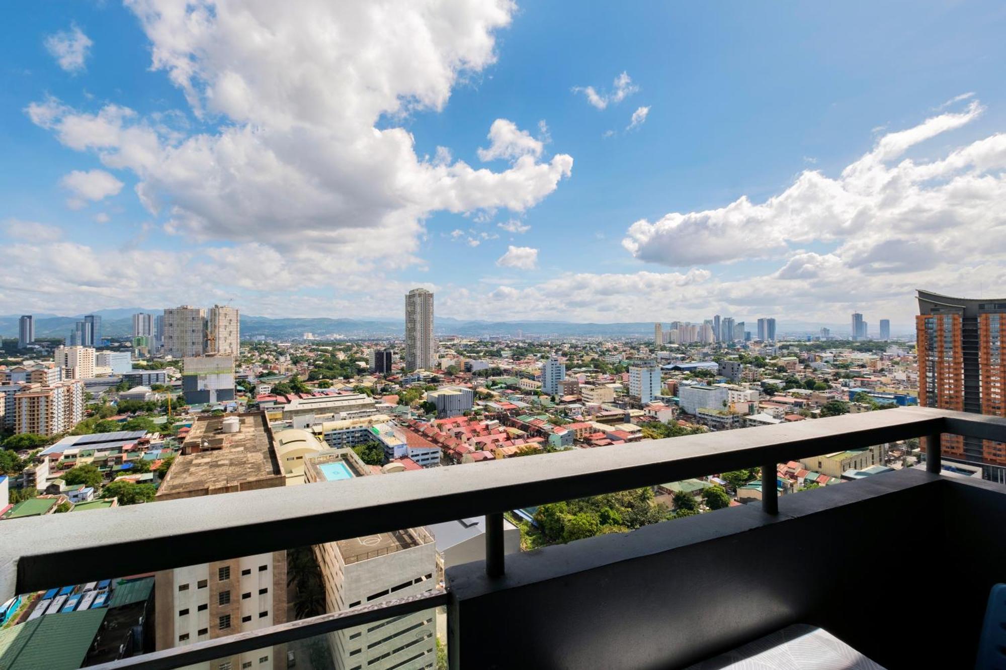 Manhattan Heights Modern Studio Cubao Buitenkant foto